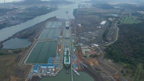 El Canal de Panamá reduce preventivamente los niveles de calado debido al pronóstico de El Niño
