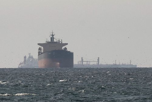 Iran Oil Surges as Seven Supertankers Sail After Blockade Lifts