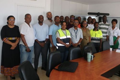 Enapor-Ports of Cape Verde Trains Employees in Port Platforms