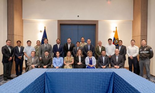 Sector exportador y portuario impulsa acciones para reforzar la carga segura en Ecuador