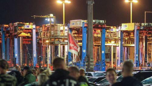 Trabajadores portuarios alemanes finalizan paro de 24 horas