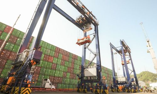 Hutchison Ports Timsa instala dos grúas eléctricas en Manzanillo