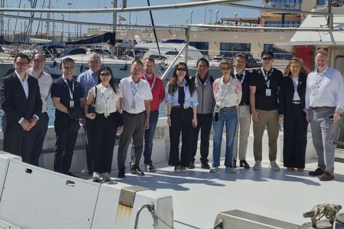 PortCastelló recibe a delegación de líderes globales del mercado del circón