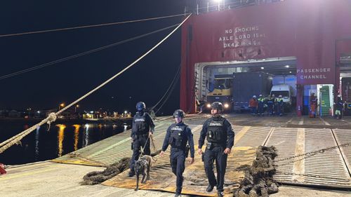 Ferry de Puerto Natales sometido a revista de fondeo interagencial