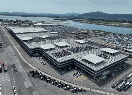 Silo vertical de automóveis do Porto de Santander entra em operação
