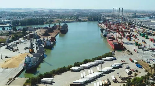 El Puerto de Sevilla incrementa un 40,9% sus graneles líquidos en el acumulado hasta mayo