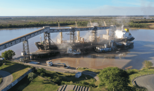 Villa Constitución recibió un embarque de 15.000 toneladas de carbonato de sodio para la cadena del litio